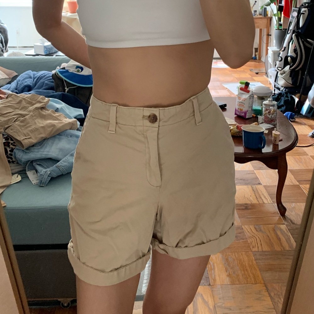 Gap tan shorts